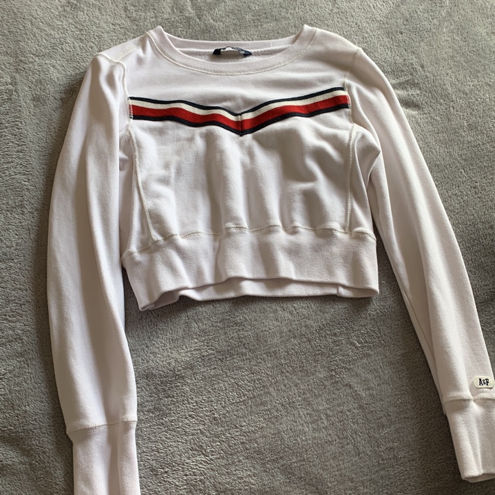 ABERCROMBIE AND FITCH SWEATER